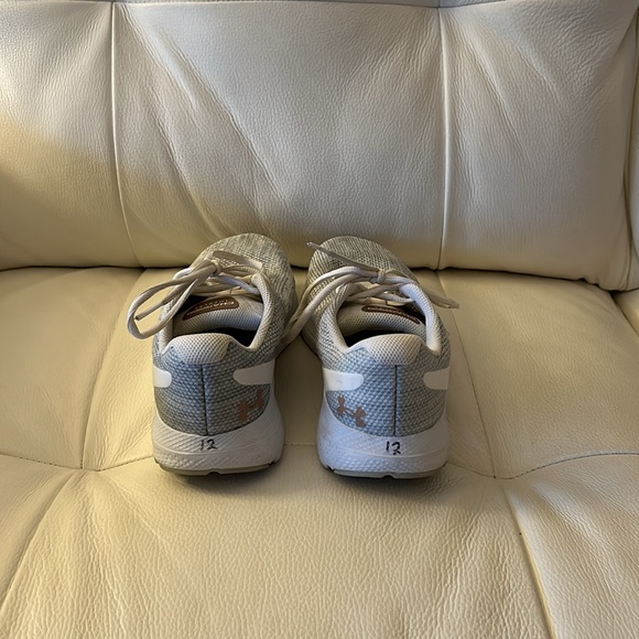 Under Armour Duluxe Foam athletic shoes - Picture 4 of 5